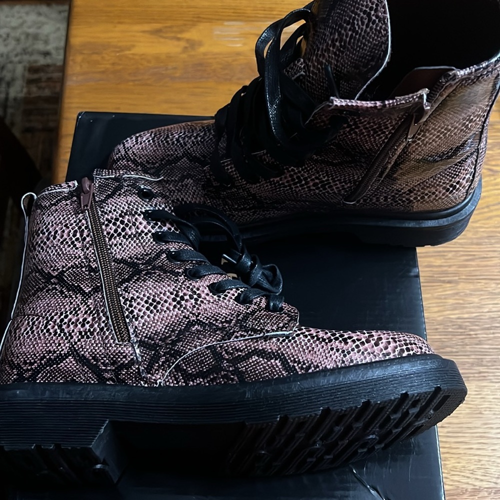 SNAKE SKIN BOOTS